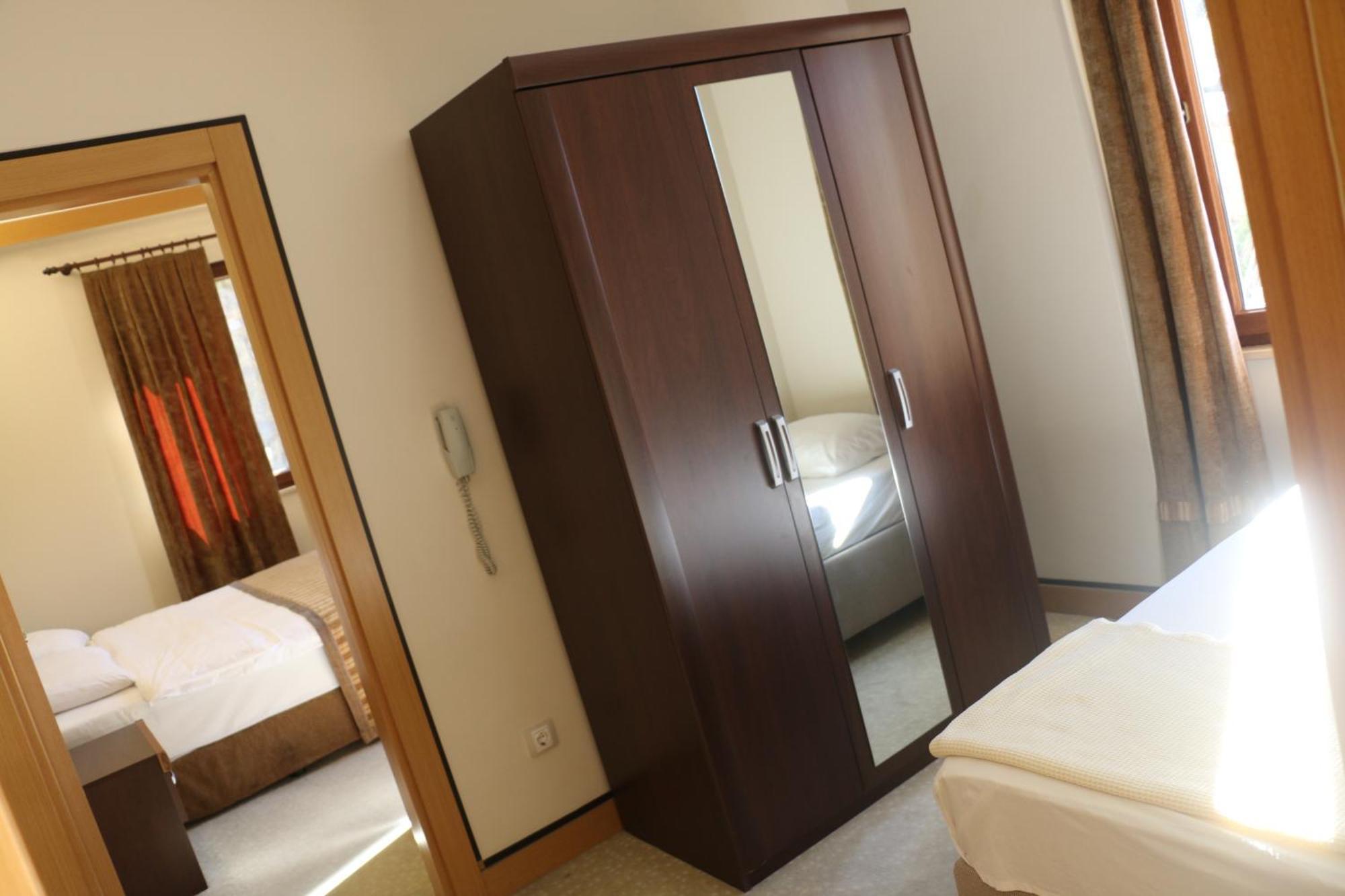 Hotel Lazlakar Sogutlu  Buitenkant foto